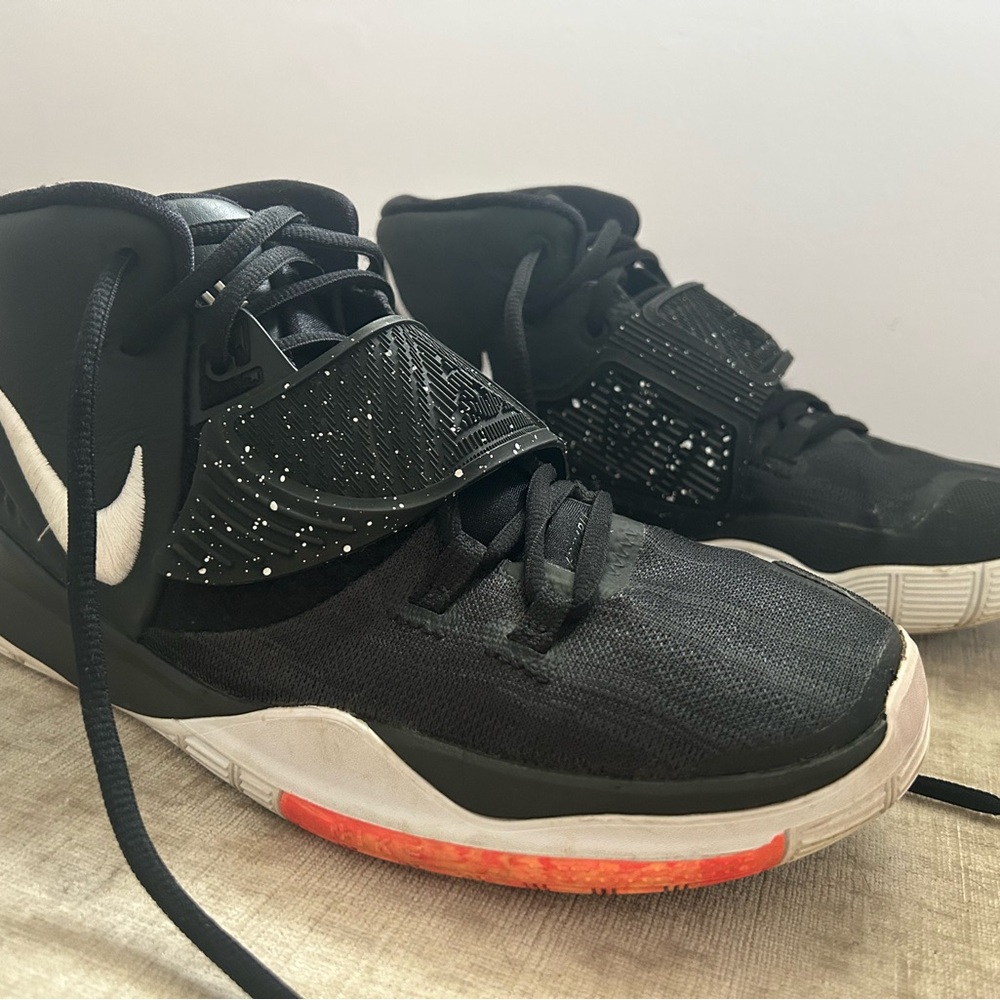 Nike Kyrie 6 Basketball Shoes – Black/White/Red – Size 7Y (Fits Women’s 8.5)